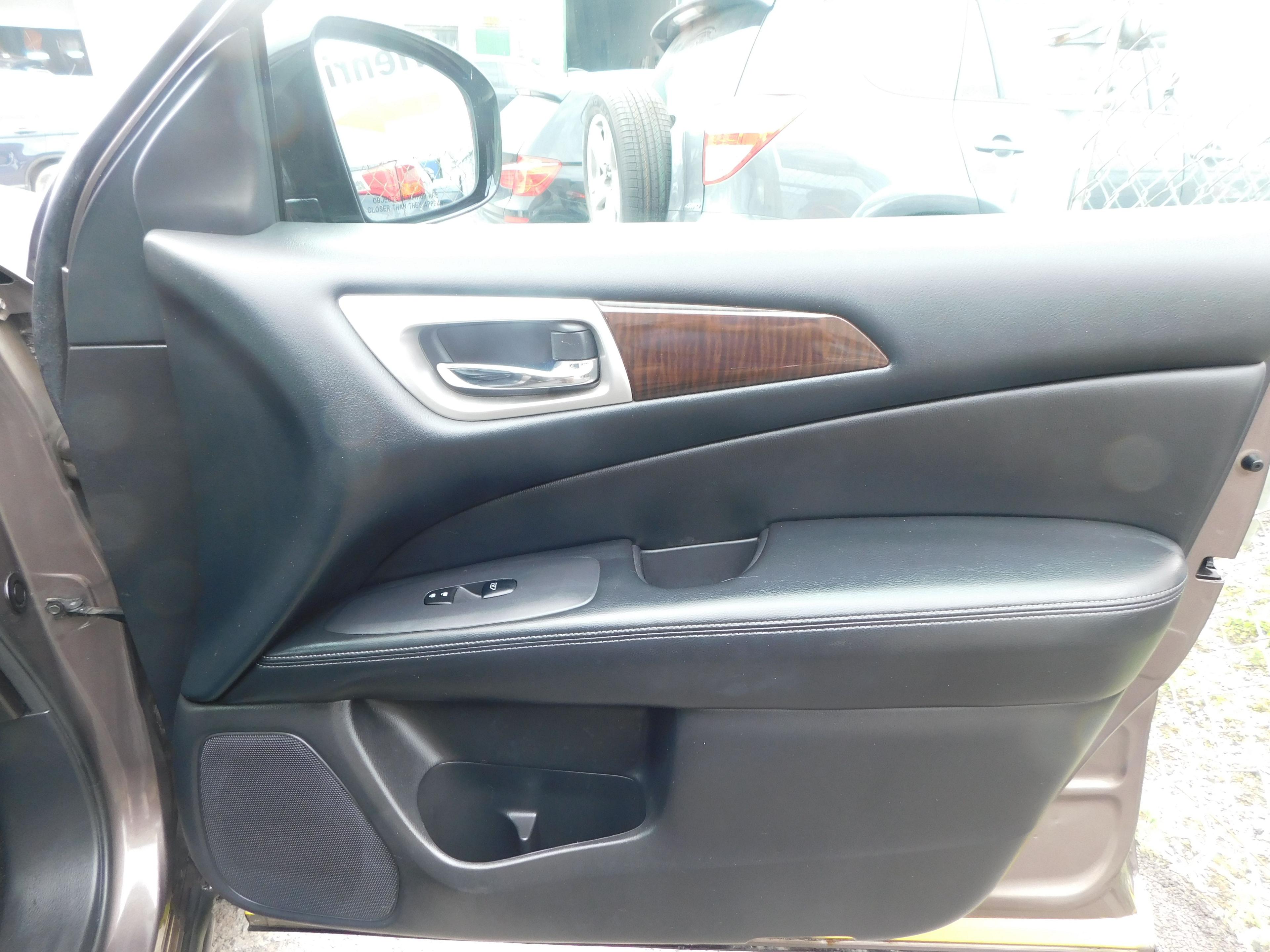 Nissan Pathfinder 2013 - Image 17