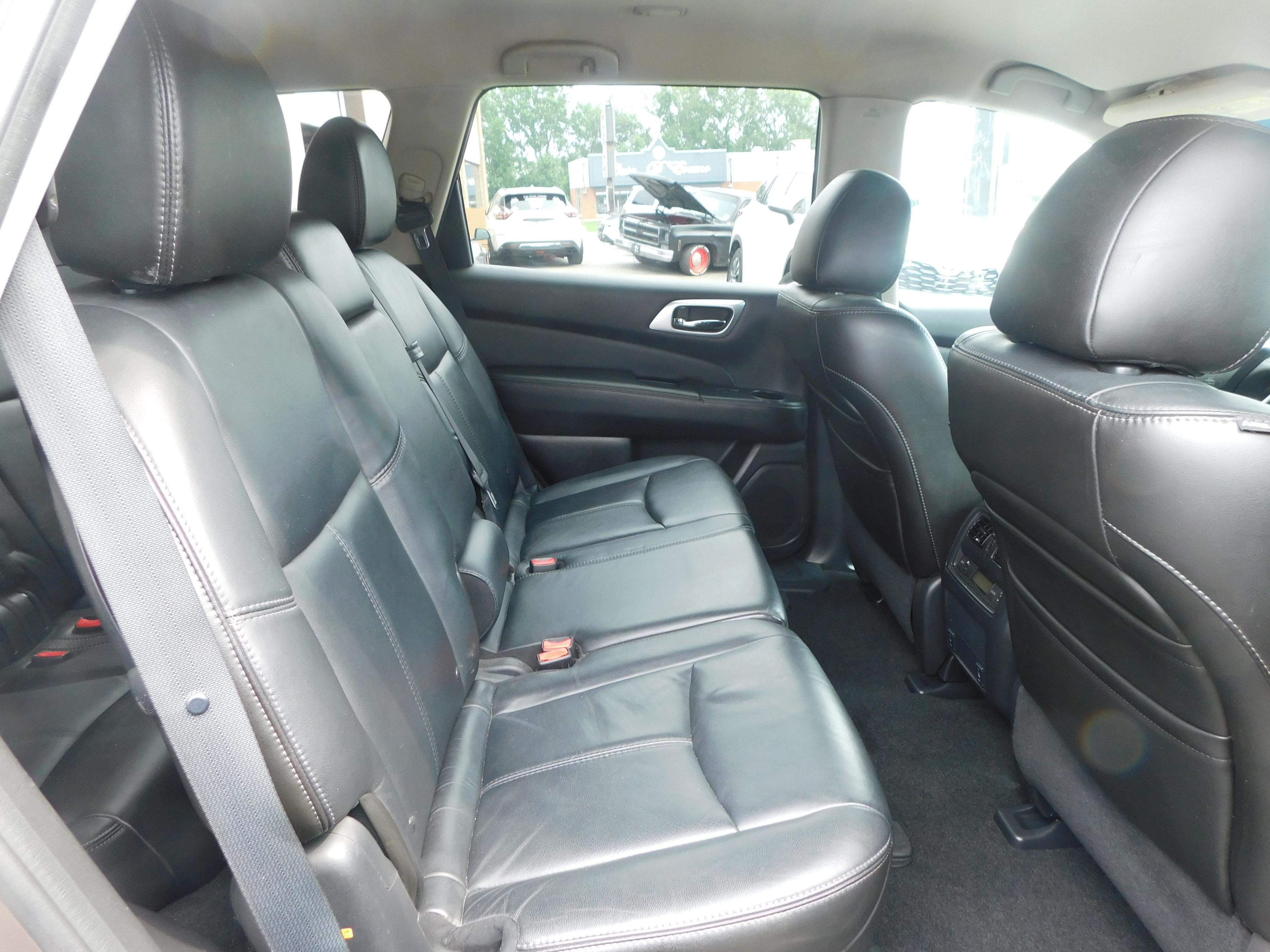 Nissan Pathfinder 2013 - Image 21