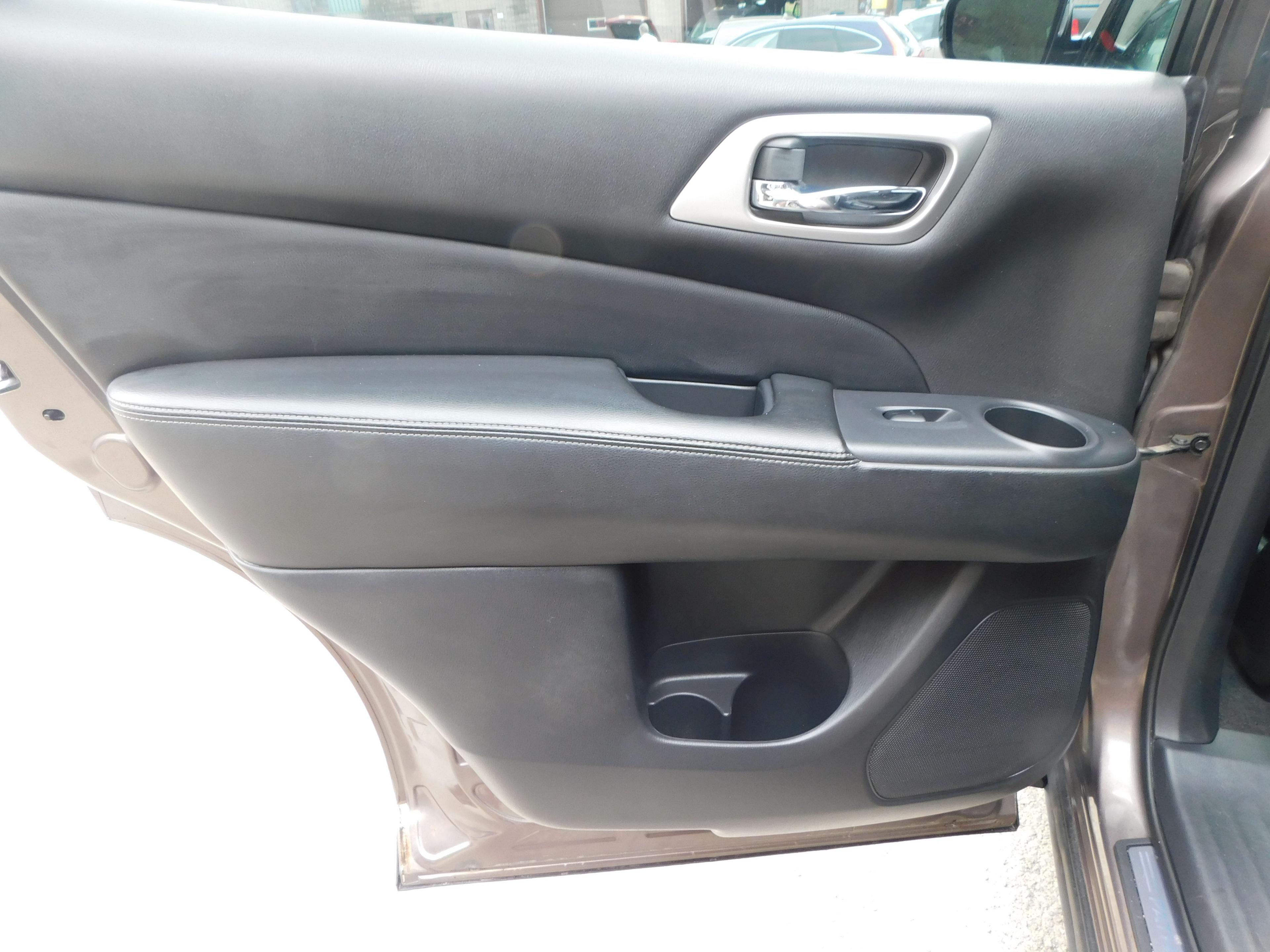 Nissan Pathfinder 2013 - Image 24