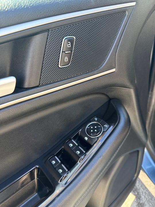 Ford Edge 2018 - Image 17