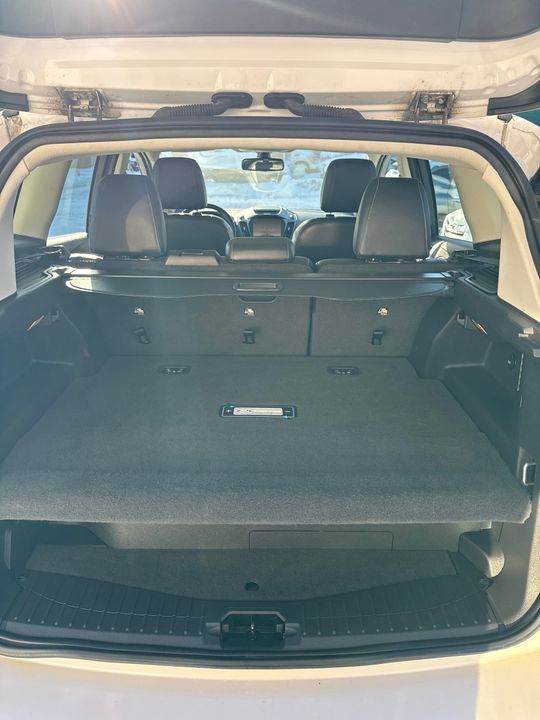 Ford C-Max Energi 2017 - Image 12