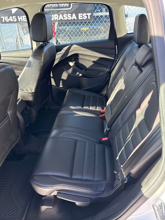 Ford C-Max Energi 2017 - Image 13