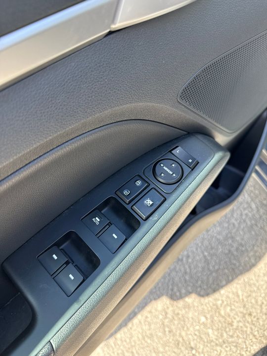 Hyundai Elantra 2020 - Image 16