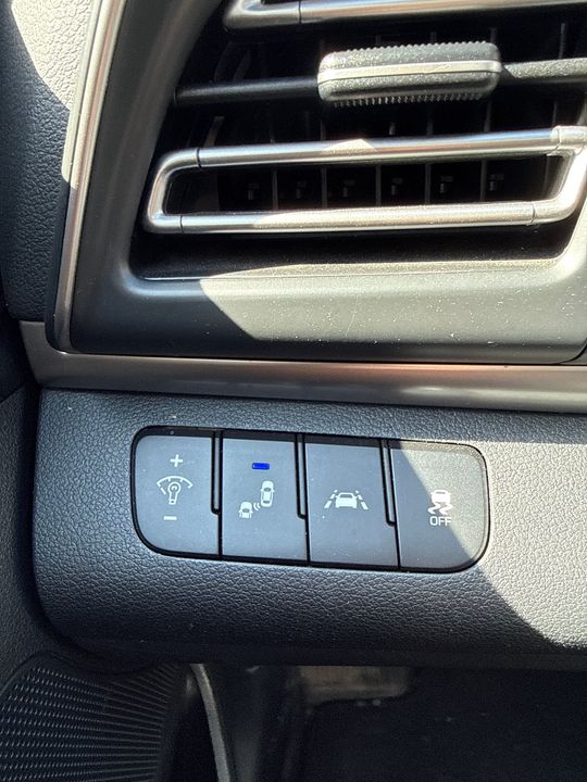 Hyundai Elantra 2020 - Image 22