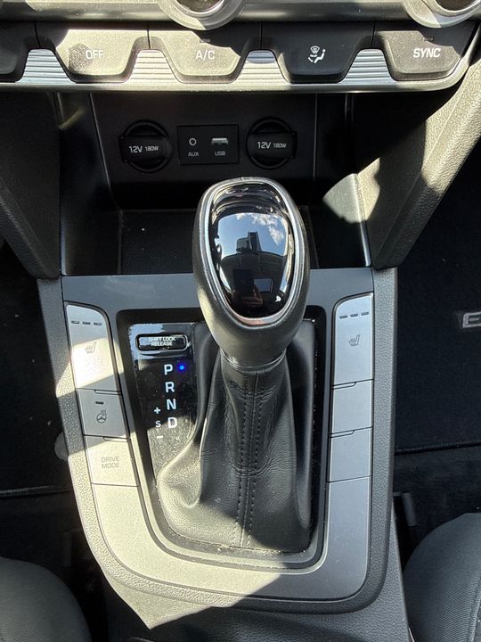 Hyundai Elantra 2020 - Image 26
