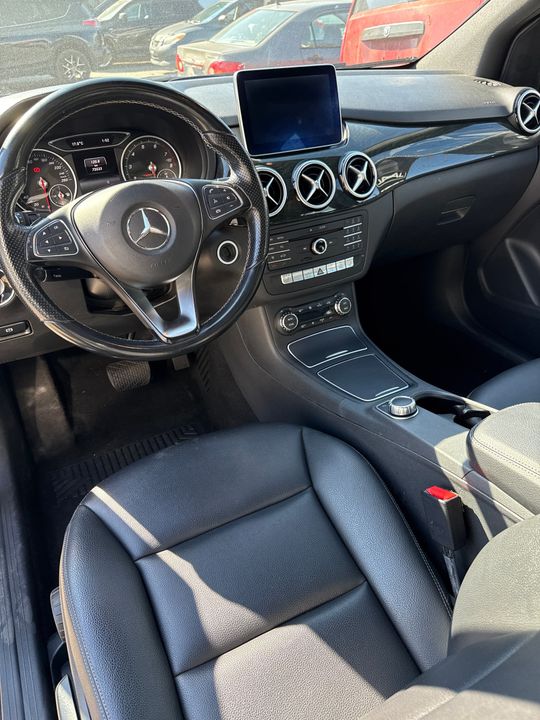 Mercedes-Benz B-Class 2015 - Image 21