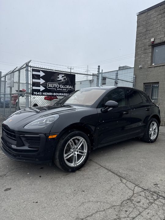 Porsche Macan 2022 - Image 1