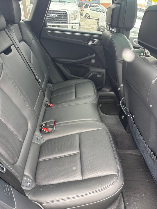 Porsche Macan 2022 - Image 15