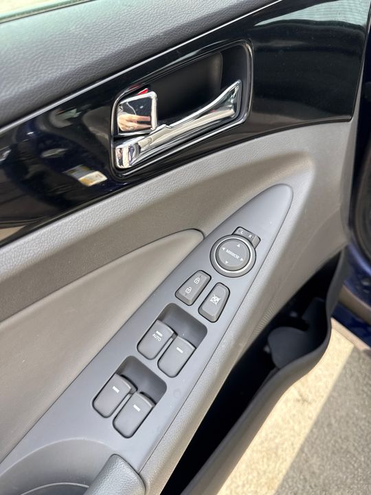 Hyundai Sonata 2013 - Image 18