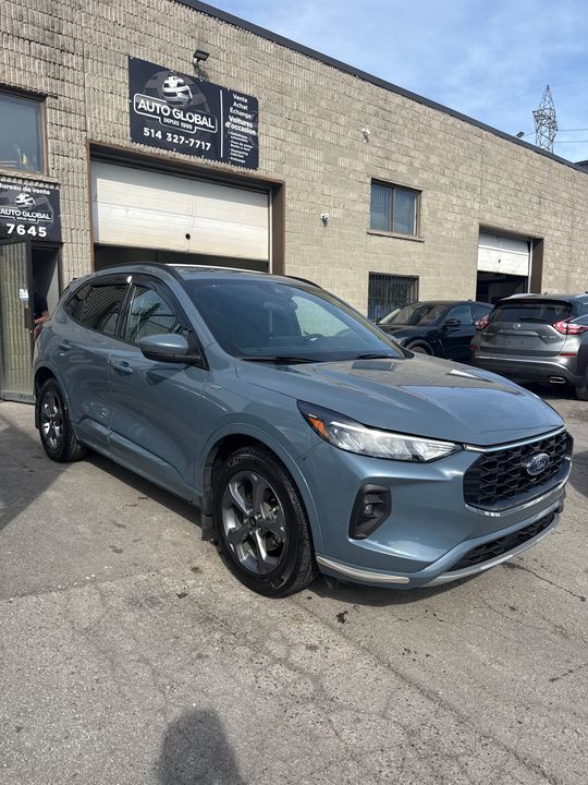 Ford Escape 2023 - Image 3