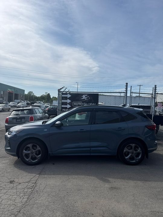 Ford Escape 2023 - Image 9