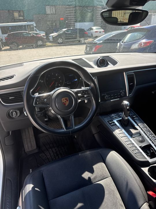 Porsche Macan 2018 - Image 21