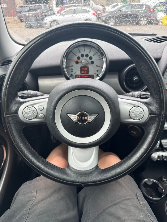 MINI Cooper S 2009 - Image 14