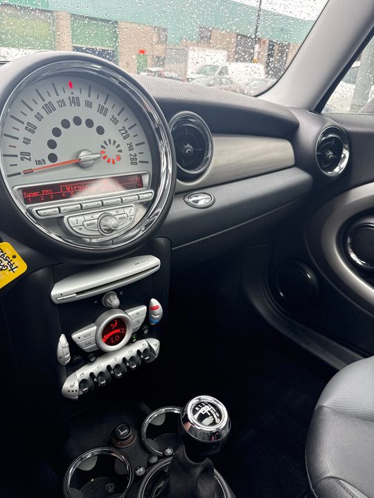 MINI Cooper S 2009 - Image 21