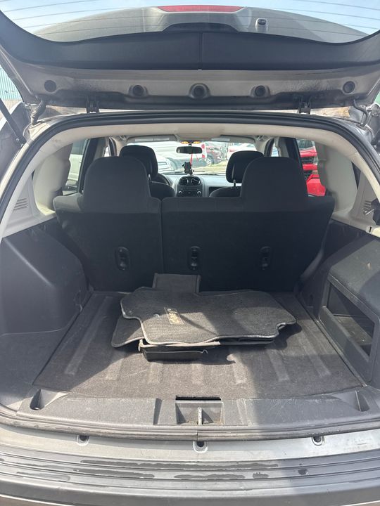 Jeep Compass 2011 - Image 12