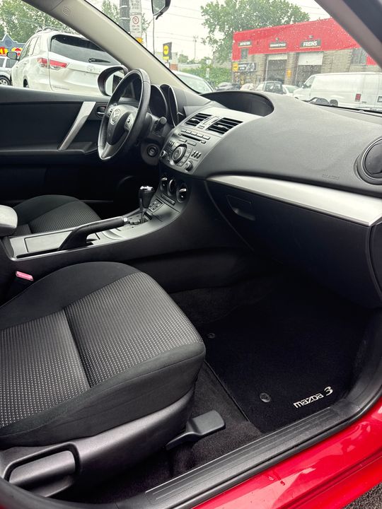 Mazda Mazda3 2013 - Image 9