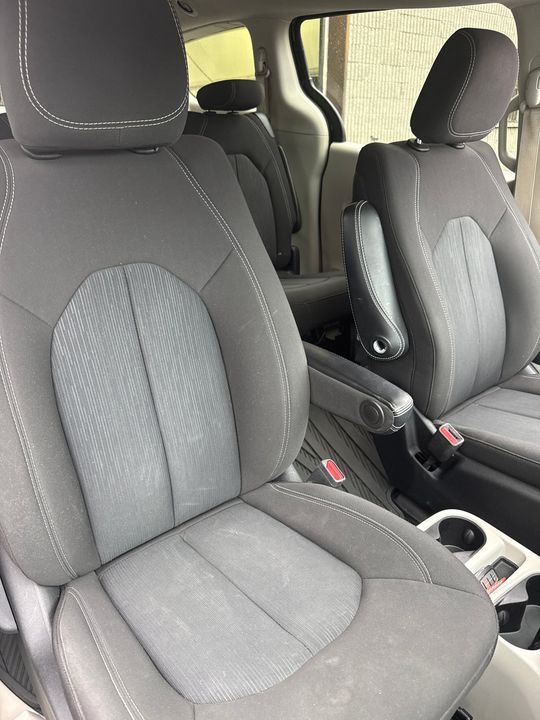 Chrysler Grand Caravan 2021 - Image 11