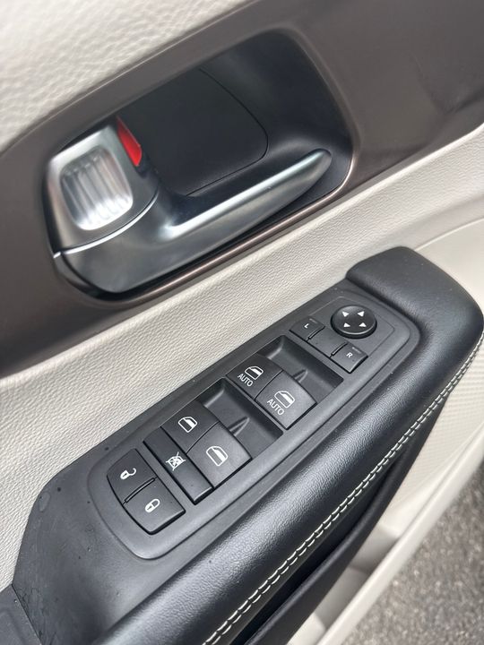 Chrysler Grand Caravan 2021 - Image 18