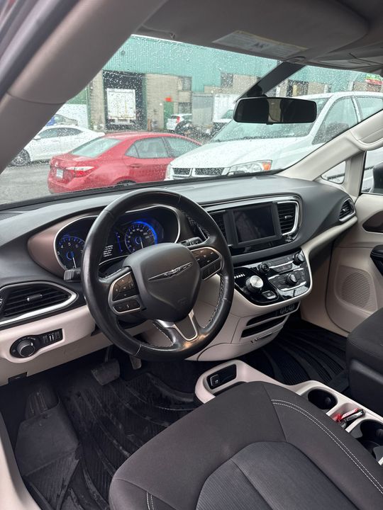 Chrysler Grand Caravan 2021 - Image 19