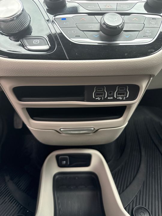Chrysler Grand Caravan 2021 - Image 28