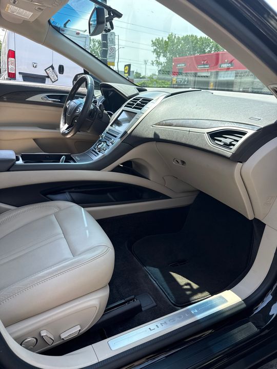 Lincoln MKZ 2017 - Image 11