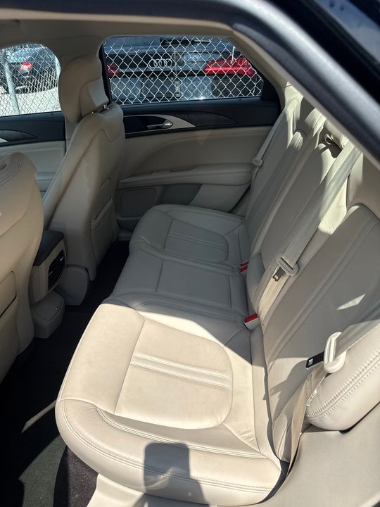 Lincoln MKZ 2017 - Image 15