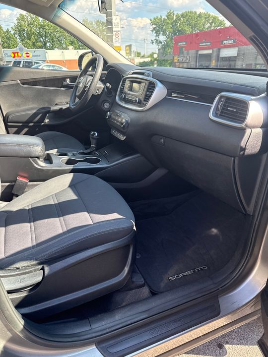 Kia Sorento 2016 - Image 10