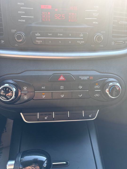 Kia Sorento 2016 - Image 23