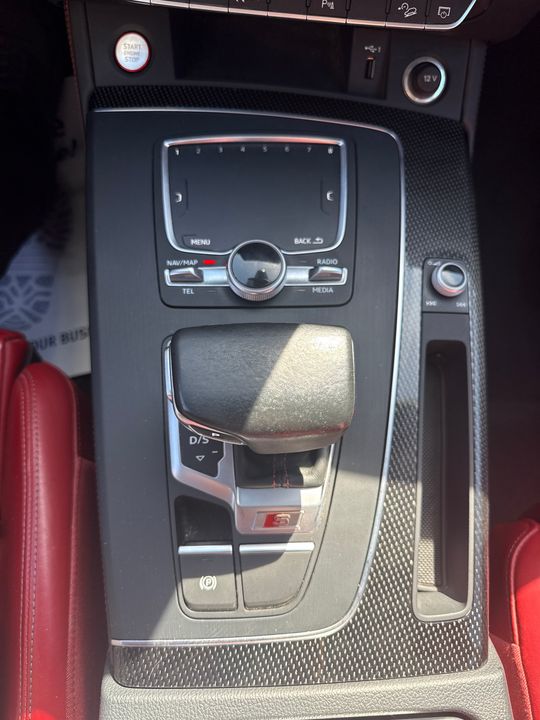 Audi SQ5 2018 - Image 32