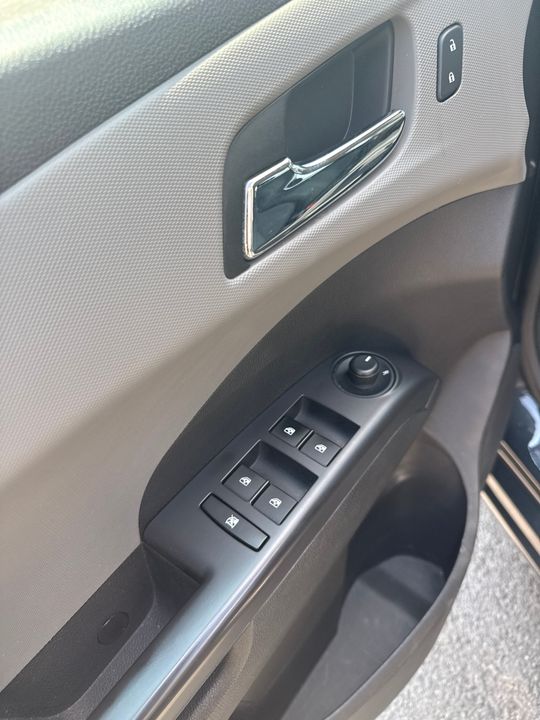 Chevrolet Sonic 2014 - Image 14