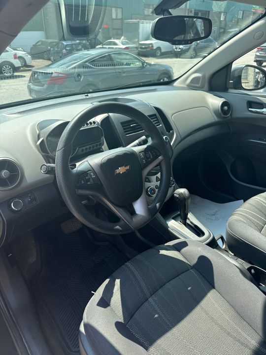 Chevrolet Sonic 2014 - Image 15