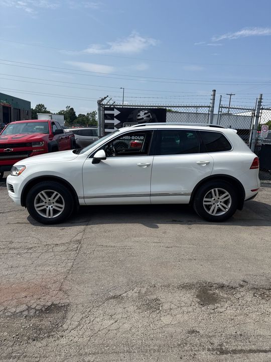 Volkswagen Touareg 2014 - Image 9