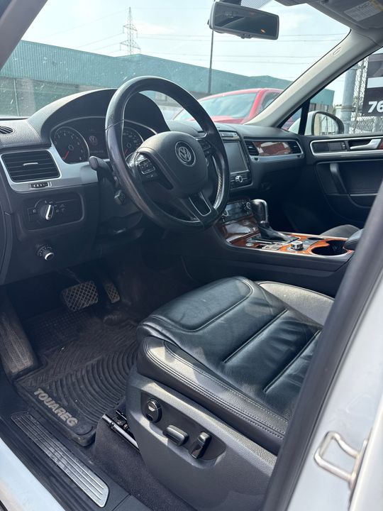 Volkswagen Touareg 2014 - Image 19