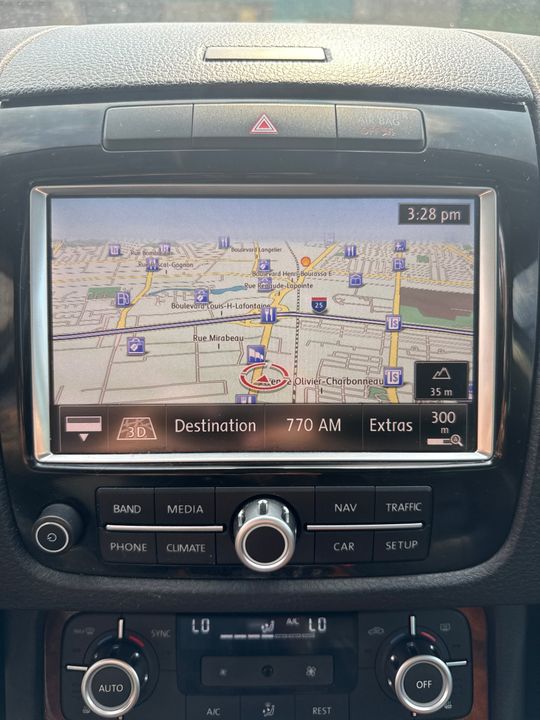 Volkswagen Touareg 2014 - Image 25