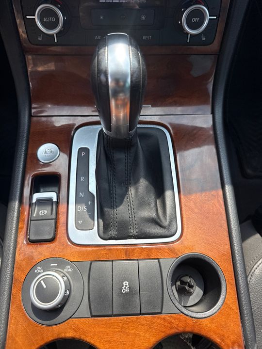 Volkswagen Touareg 2014 - Image 28
