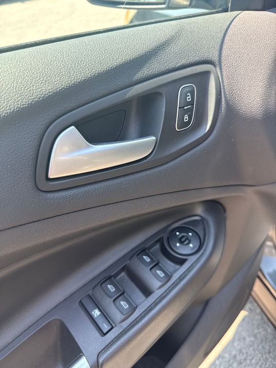 Ford Escape 2018 - Image 18