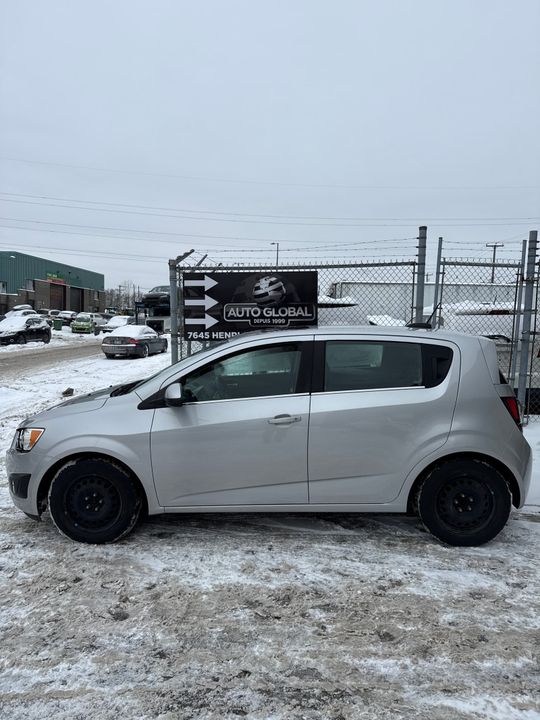 Chevrolet Sonic 2015 - Image 7