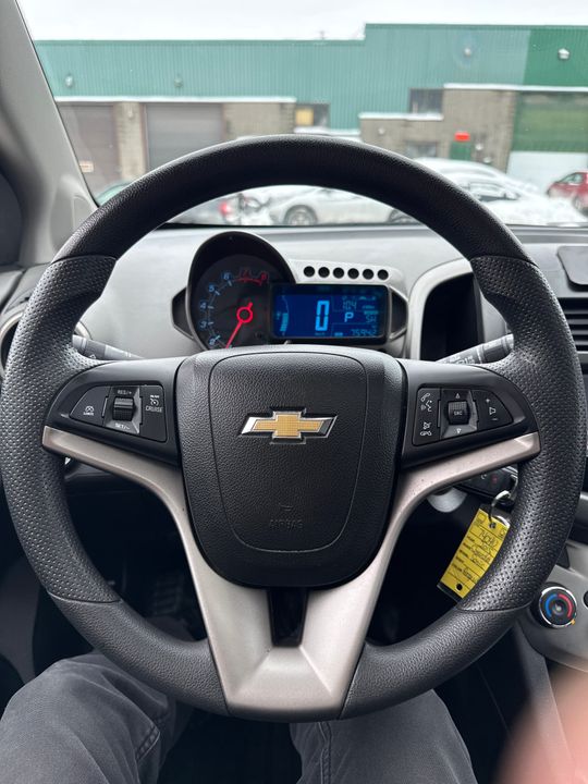 Chevrolet Sonic 2015 - Image 17
