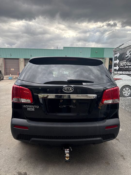 Kia Sorento 2011 - Image 5
