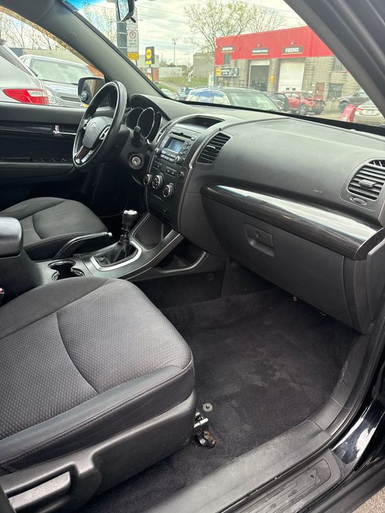 Kia Sorento 2011 - Image 9