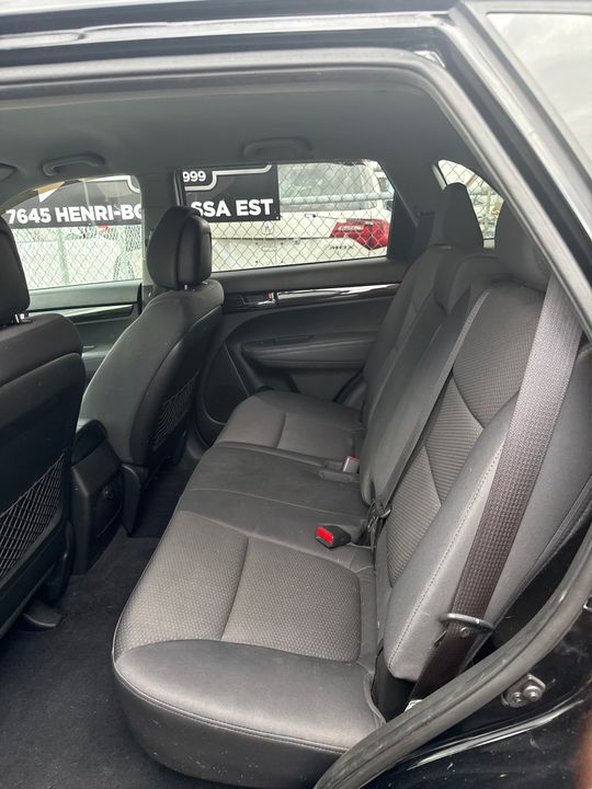 Kia Sorento 2011 - Image 13