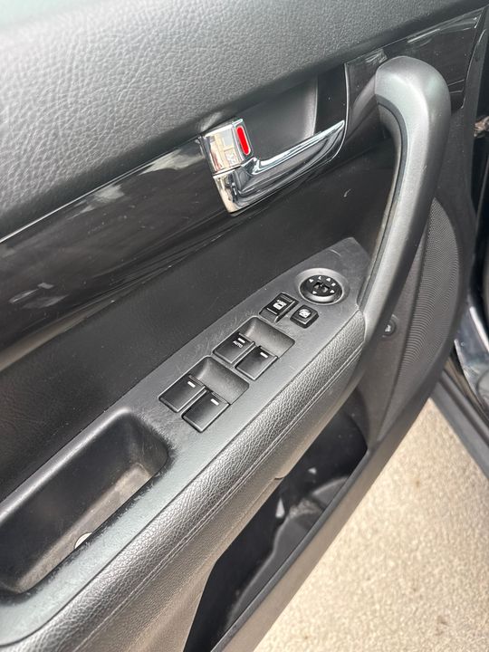 Kia Sorento 2011 - Image 14