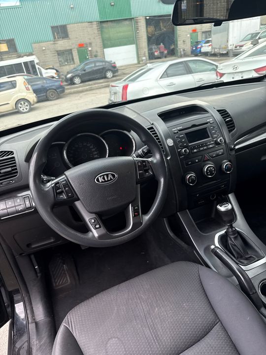 Kia Sorento 2011 - Image 15