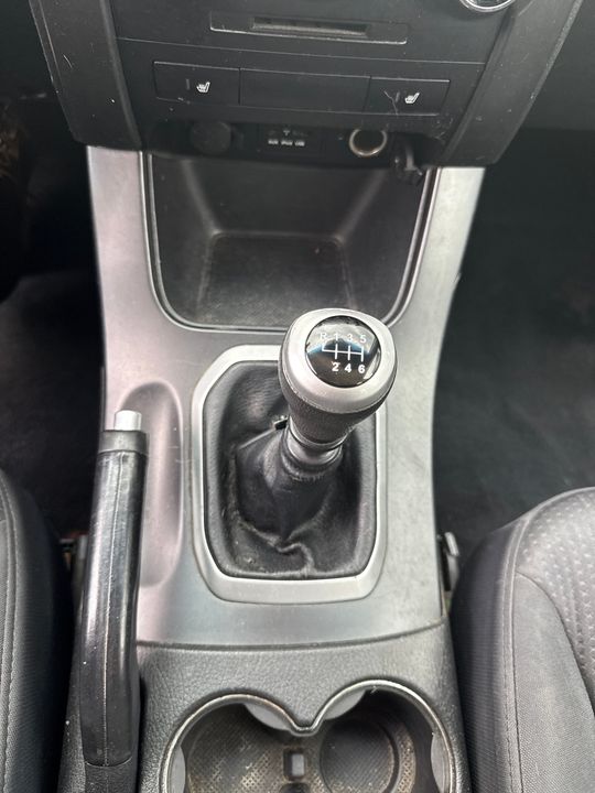 Kia Sorento 2011 - Image 21